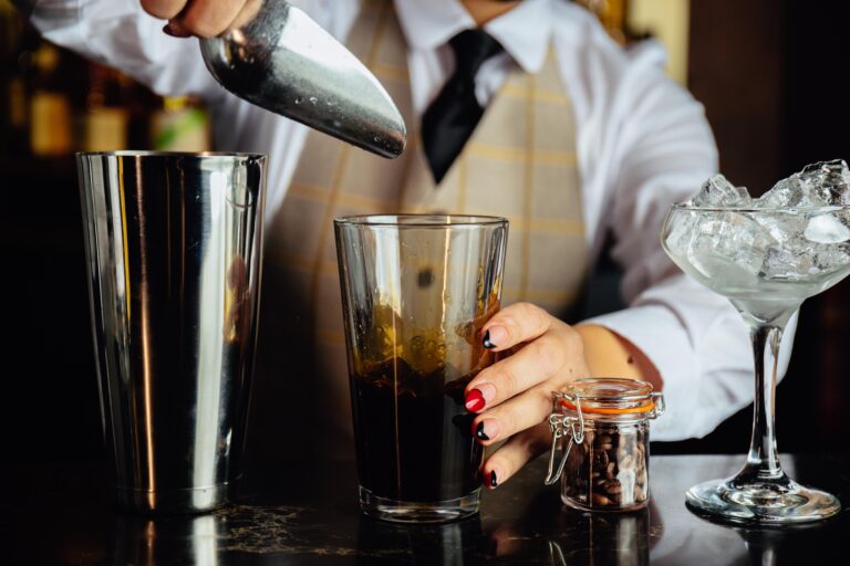 Food and cocktails near me