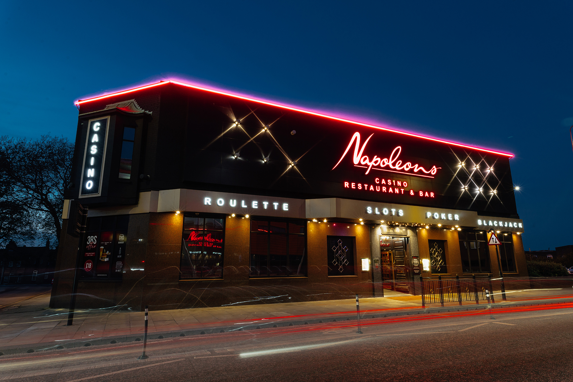 Hull Nightlife: 10 Spots You Don’t Want to Miss - hull nightlife - Napoleons Casinos & Restaurants