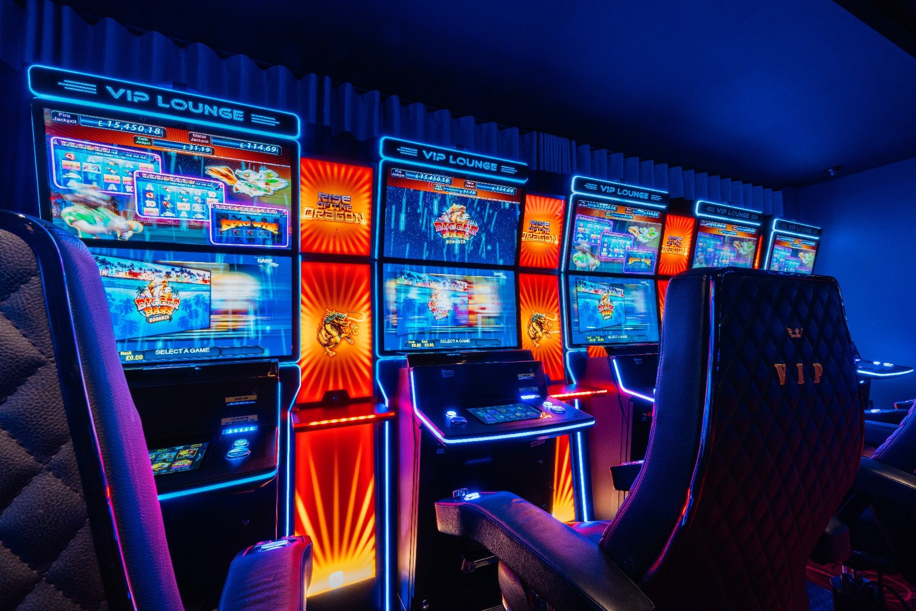 How Does a Progressive Jackpot Work? - - Napoleons Casinos & Restaurants